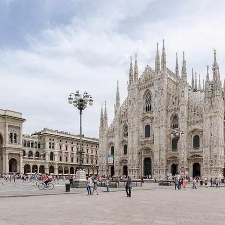Brera Area Lovely Close To Piazza Duomo Апартаменты *