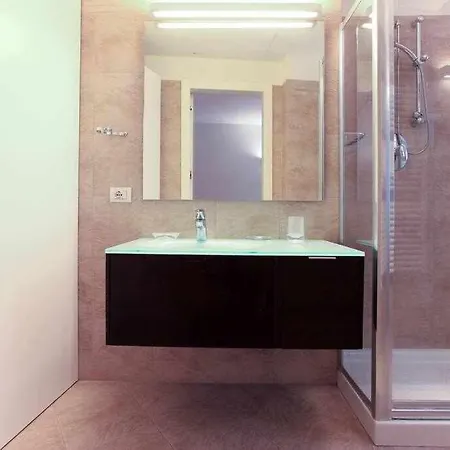 Brera Area Lovely Close To Piazza Duomo Apartamento *