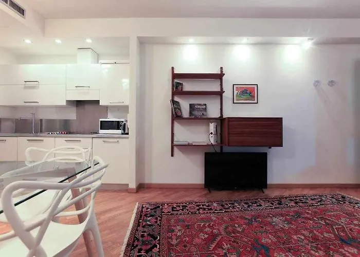 Brera Area Lovely Close To Piazza Duomo * Milaan