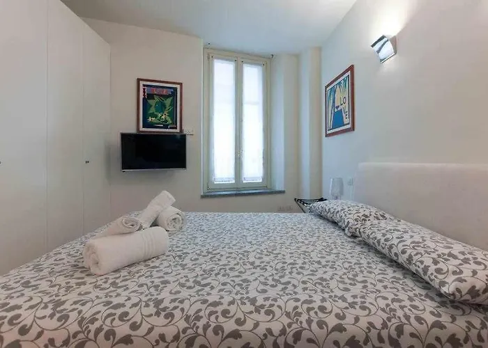 Appartement Brera Area Lovely Close To Piazza Duomo Milaan