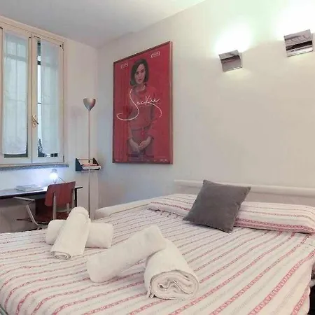 Brera Area Lovely Close To Piazza Duomo Milaan
