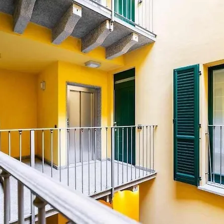 Brera Area Lovely Close To Piazza Duomo Διαμέρισμα *